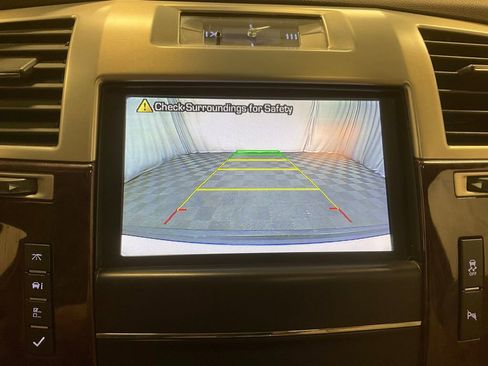 Used 2013 Cadillac Escalade ESV Premium AWD/4WD image 23