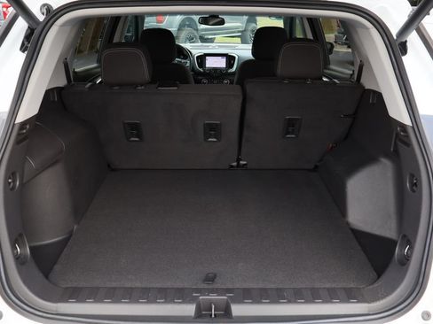 Used 2022 GMC Terrain SLE w/ Driver Convenience Package FWD image 25