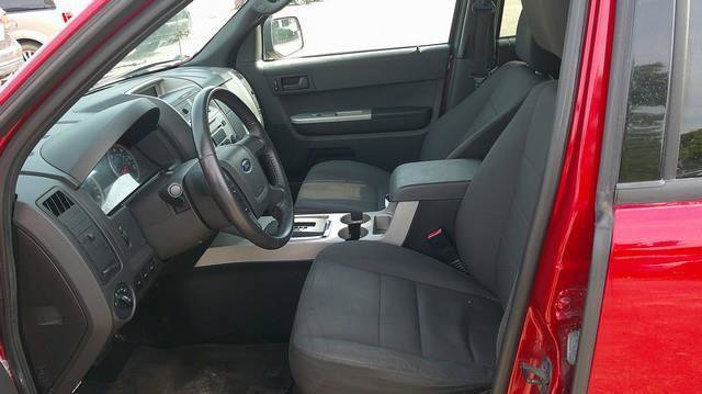 Used 2011 Ford Escape XLT FWD image 5