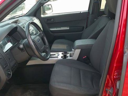 Used 2011 Ford Escape XLT FWD image 5