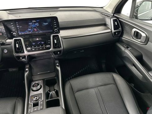 Used 2023 Kia Sorento EX AWD/4WD image 26