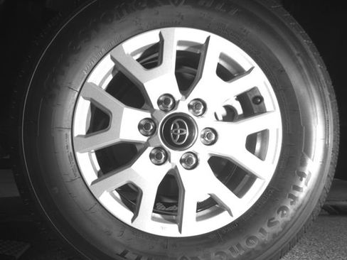 Used 2024 Toyota Tacoma SR5 AWD/4WD image 18