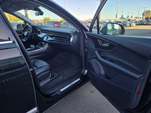 Used 2024 Audi Q7 3.0T Premium Plus image 12