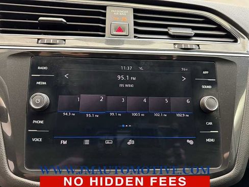 Used 2018 Volkswagen Tiguan SE FWD image 24