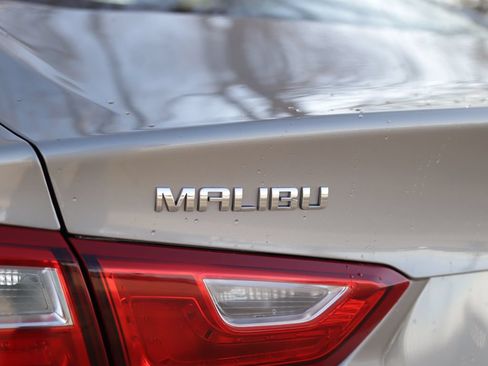 Used 2025 Chevrolet Malibu LT FWD image 30