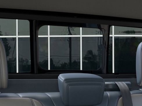 New 2025 Ford Maverick Lariat w/ 4K Tow Package image 24