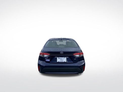 Used 2021 Toyota Corolla LE image 12