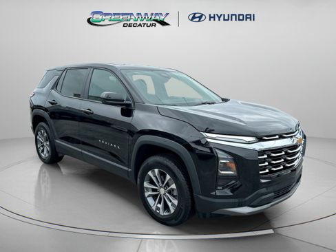 Used 2026 Chevrolet Equinox LT w/ Convenience Package II AWD/4WD image 2