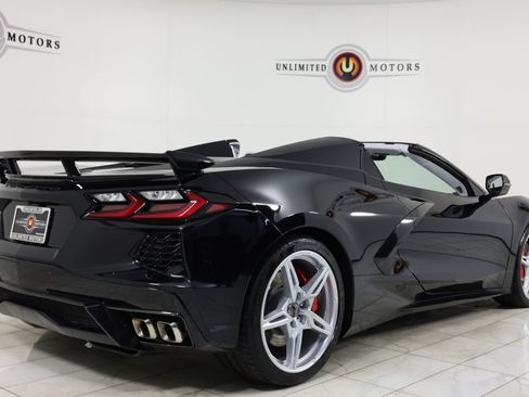 Used 2025 Chevrolet Corvette Stingray Premium Conv w/ Z51 Performance Package RWD image 3