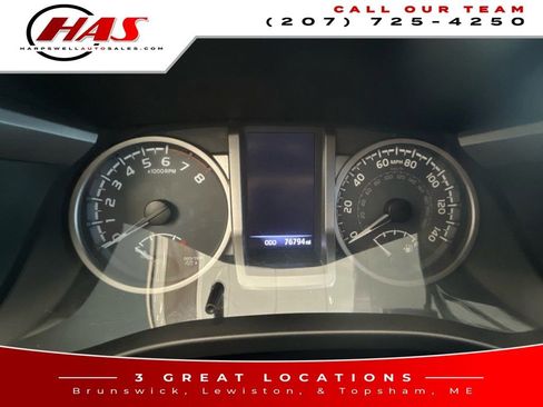 Used 2016 Toyota Tacoma SR5 w/ SR5 Appearance Package (SN) image 16