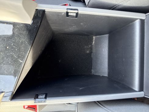 Used 2025 Hyundai Elantra SEL FWD image 15