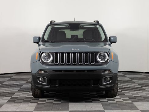 Used 2017 Jeep Renegade Latitude w/ Trailer Tow Group AWD/4WD image 12