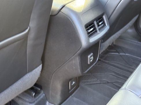 Used 2020 Chevrolet Equinox LT w/ Midnight Edition image 27