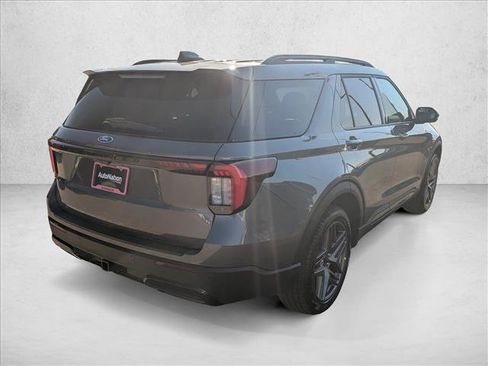 New 2026 Ford Explorer ST-Line w/ ST-Line Street Pack RWD image 4