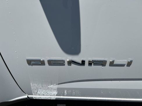 Used 2022 GMC Canyon Denali AWD/4WD image 11
