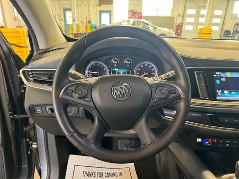 Used 2018 Buick Enclave Essence image 15