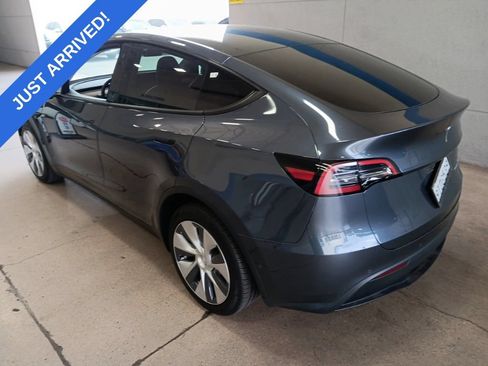Used 2022 Tesla Model Y Long Range AWD/4WD image 4