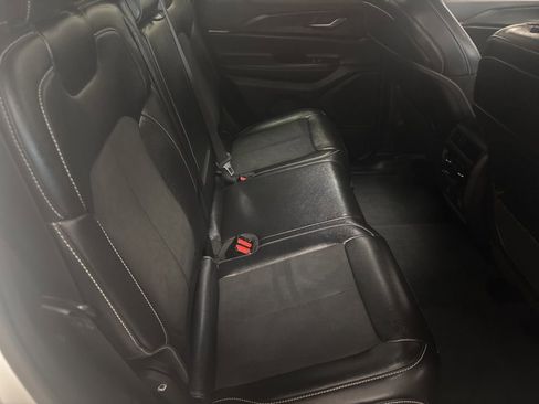 Used 2023 Jeep Grand Cherokee Altitude image 30