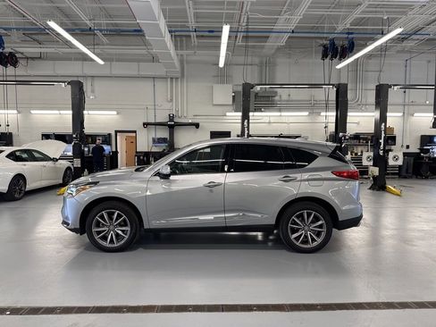 Used 2023 Acura RDX w/ Technology Package image 6