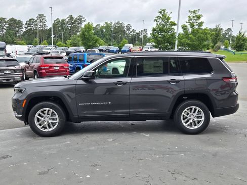 New 2026 Jeep Grand Cherokee L Laredo RWD image 4