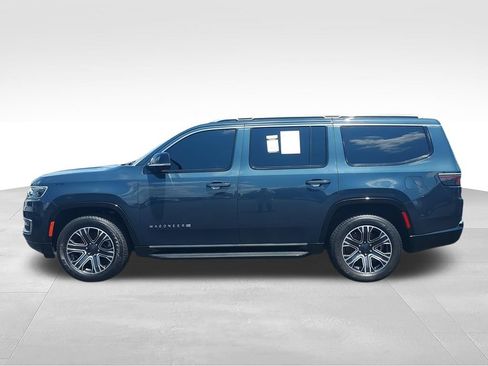 Used 2023 Jeep Wagoneer 4WD w/ Premium Group I image 5