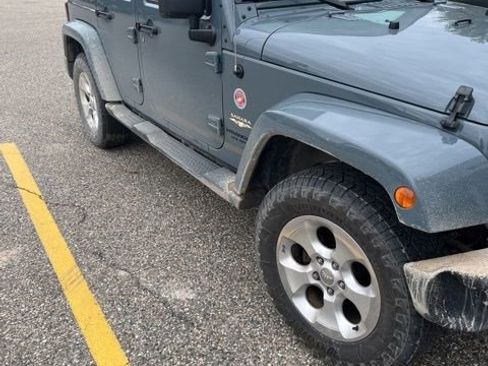 Used 2014 Jeep Wrangler Unlimited Sahara w/ Dual Top Group image 8