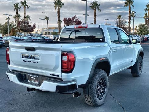 New 2026 GMC Canyon Elevation w/ LPO, Black Badging Package RWD image 14