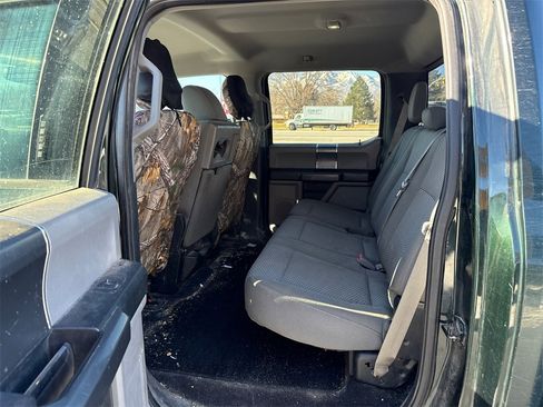 Used 2015 Ford F150 XLT w/ Equipment Group 302A Luxury image 9