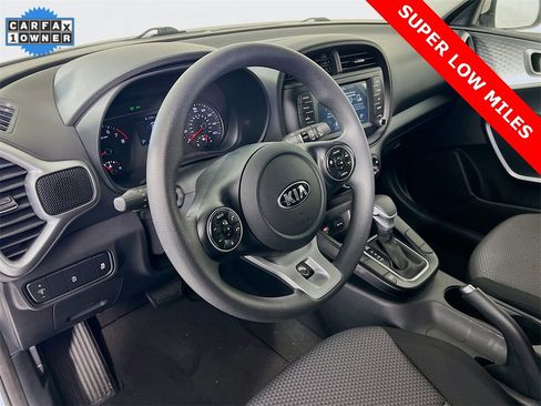 Certified 2021 Kia Soul LX image 10