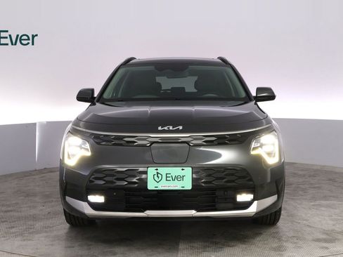 Used 2023 Kia Niro Wave FWD image 12