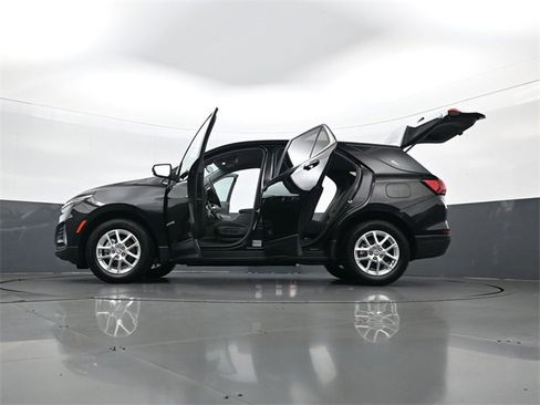 Used 2024 Chevrolet Equinox LT image 34