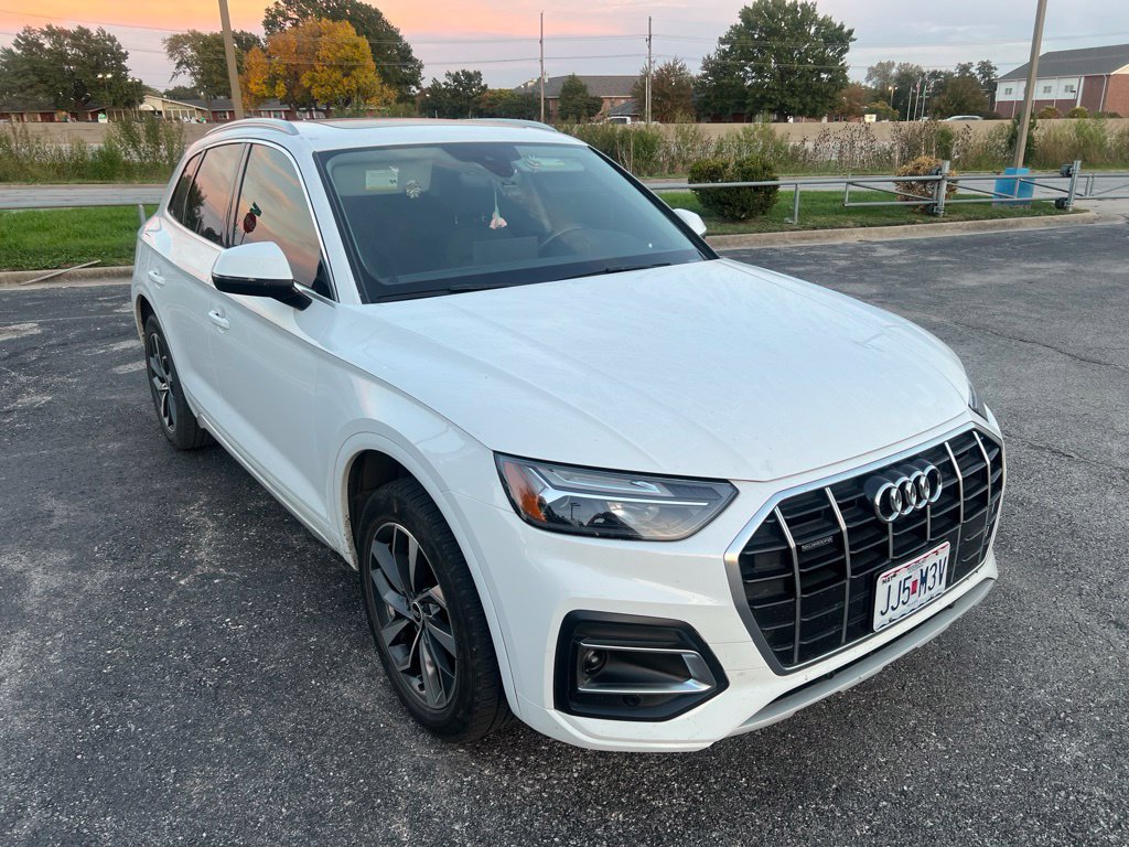 Used 2021 Audi Q5 2.0T Premium w/ Convenience Package AWD/4WD image 2