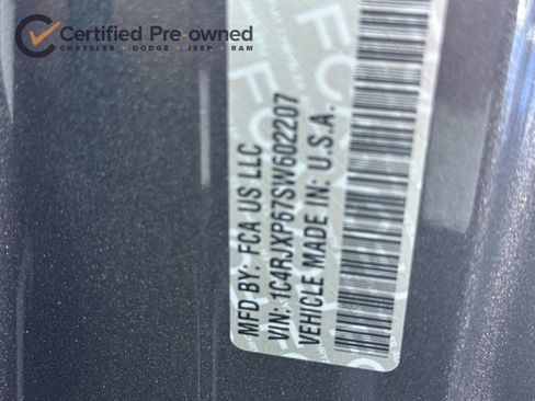 Certified 2025 Jeep Wrangler Unlimited Sahara AWD/4WD image 29