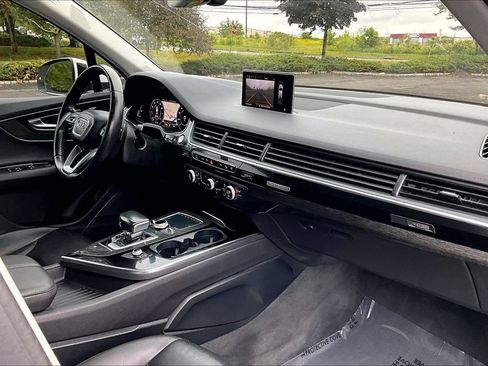 Used 2018 Audi Q7 3.0T Premium Plus AWD/4WD image 12