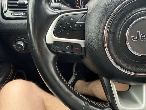 Used 2018 Jeep Compass Limited w/ Navigation Group image 28