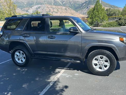 Used 2020 Toyota 4Runner SR5 Premium w/ Moonroof Package AWD/4WD image 12