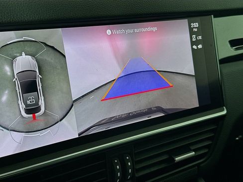 Certified 2023 Porsche Cayenne Coupe image 16