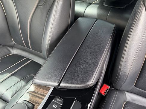 Used 2019 BMW 530i w/ Convenience Package RWD image 44
