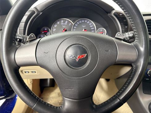 Used 2006 Chevrolet Corvette Coupe w/ Preferred Equipment Group RWD image 14