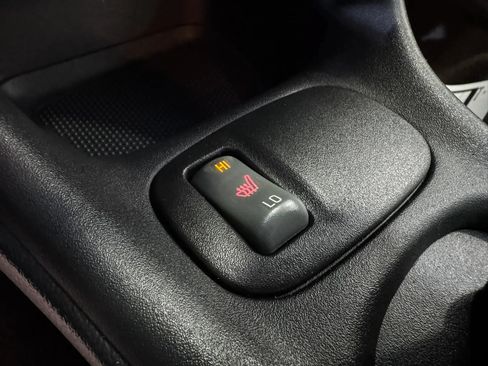 Used 1999 Pontiac Grand Prix GT w/ Opt Pkg FWD image 27
