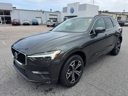 Used 2022 Volvo XC60 B5 Momentum w/ Climate Package
