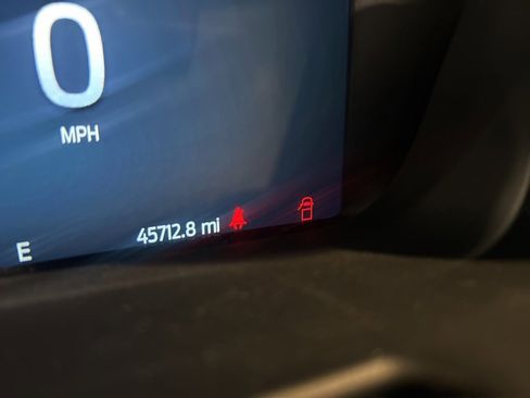 Used 2024 Ford F250 Lariat w/ Tremor Off-Road Package image 2