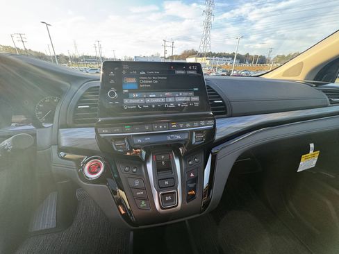 New 2026 Honda Odyssey Elite image 17