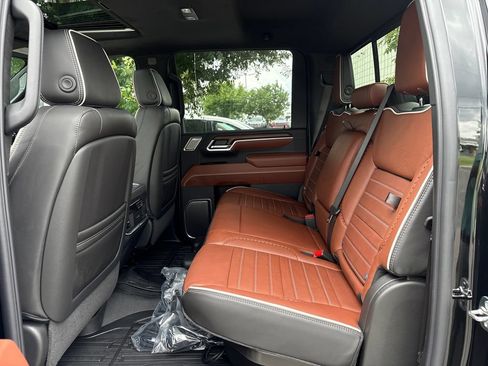 New 2026 GMC Sierra 2500 Denali Ultimate w/ LPO, Black Badging Package AWD/4WD image 45