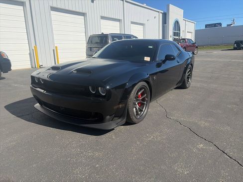 Used 2023 Dodge Challenger SRT Hellcat image 3