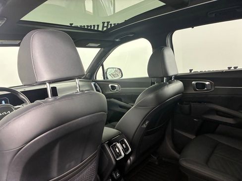 Used 2025 Kia Sorento SX Prestige image 28