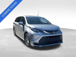 Used 2022 Toyota Sienna LE FWD video 1