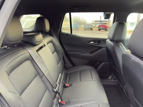 New 2026 Chevrolet Equinox LT w/ Convenience Package II FWD image 10