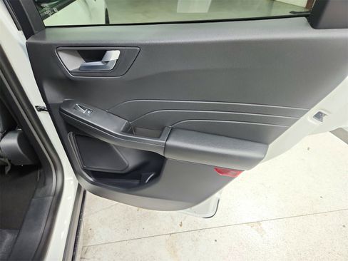 New 2026 Ford Escape ST-Line w/ Tech Pack #1 image 39