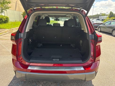 Used 2024 Nissan Rogue SL w/ SL Premium Package FWD image 18